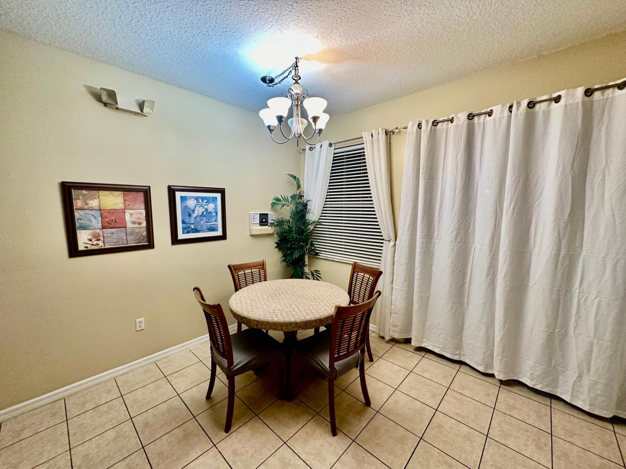 Grand Luxury 3br Townhouse Near Parks Apartment *